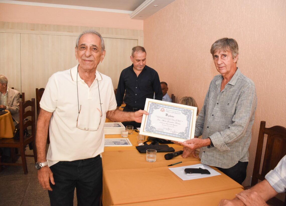 Almoço Marca a Entrega de Diplomas de Amigo do Club Municipal