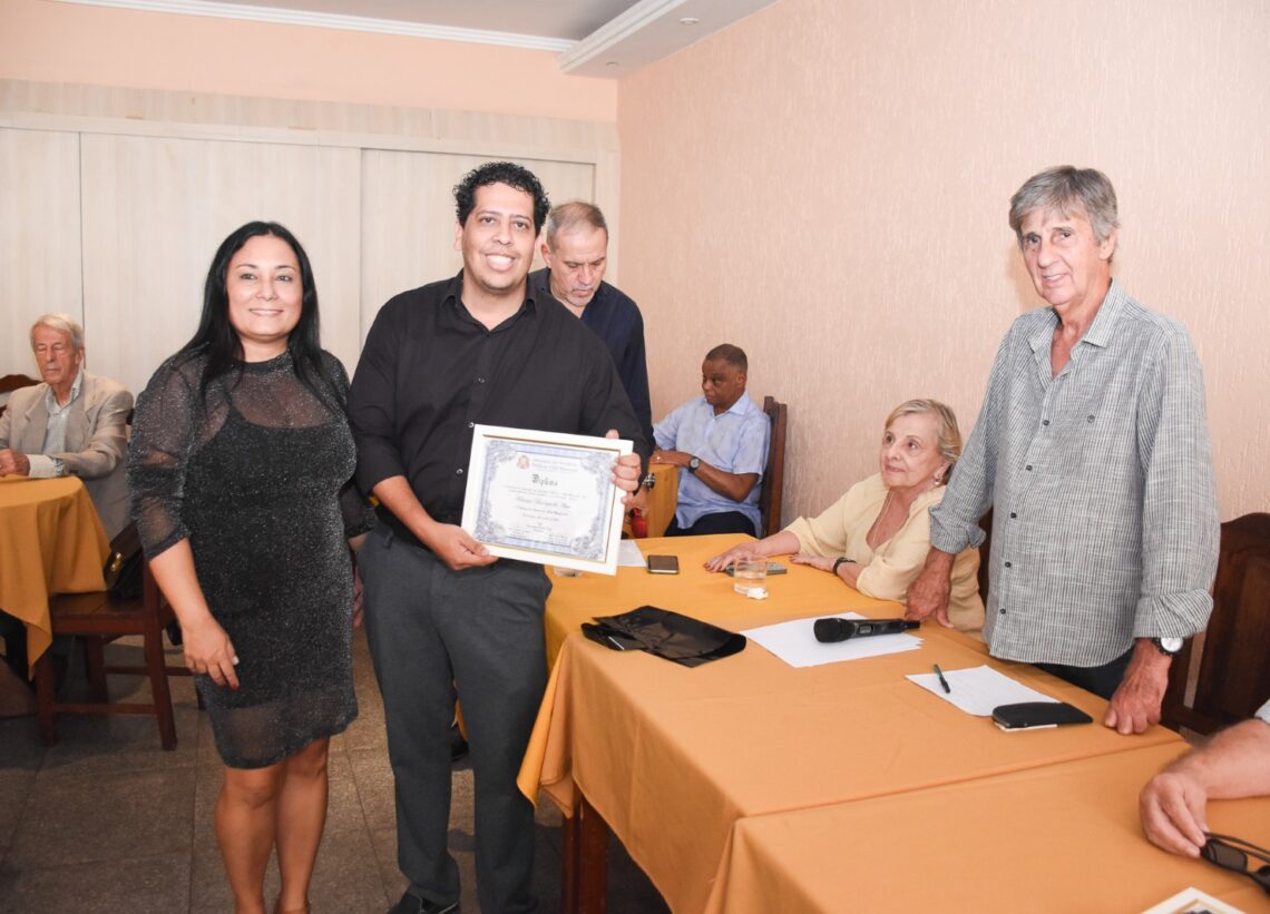 Almoço Marca a Entrega de Diplomas de Amigo do Club Municipal