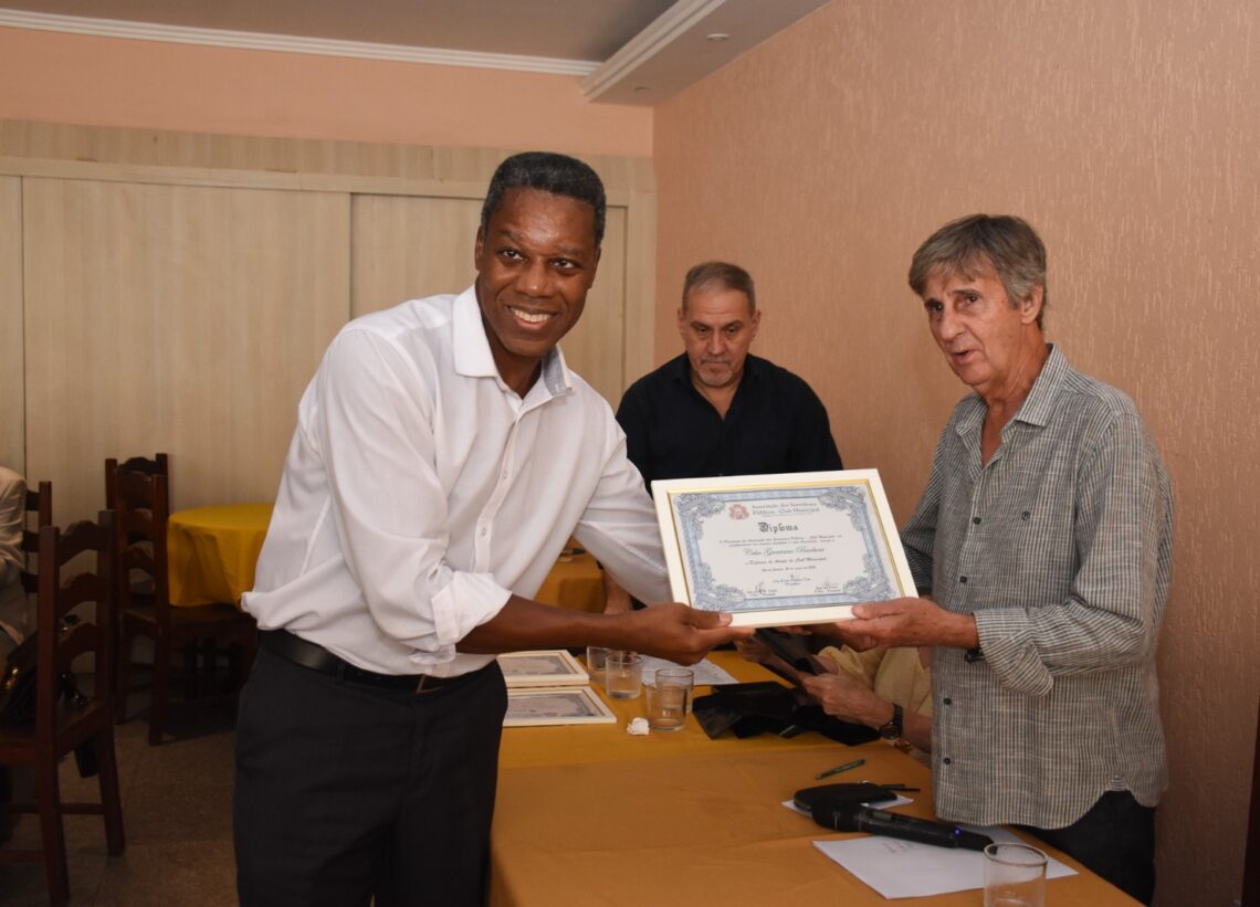 Almoço Marca a Entrega de Diplomas de Amigo do Club Municipal