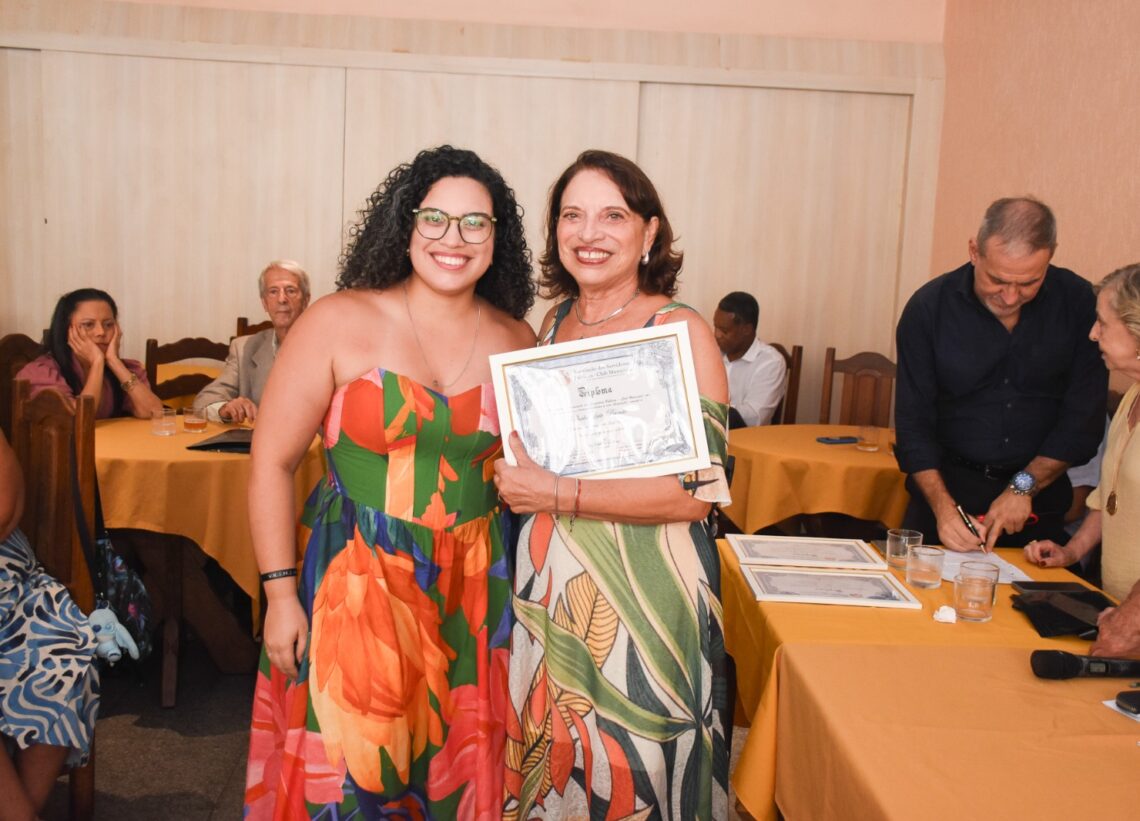 Almoço Marca a Entrega de Diplomas de Amigo do Club Municipal