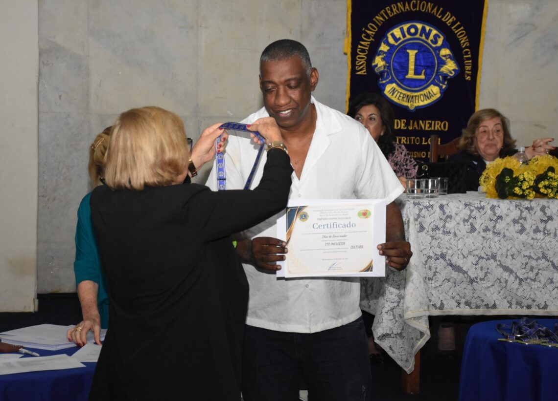 Cesar Daflon Recebe Medalha Lions Saúde